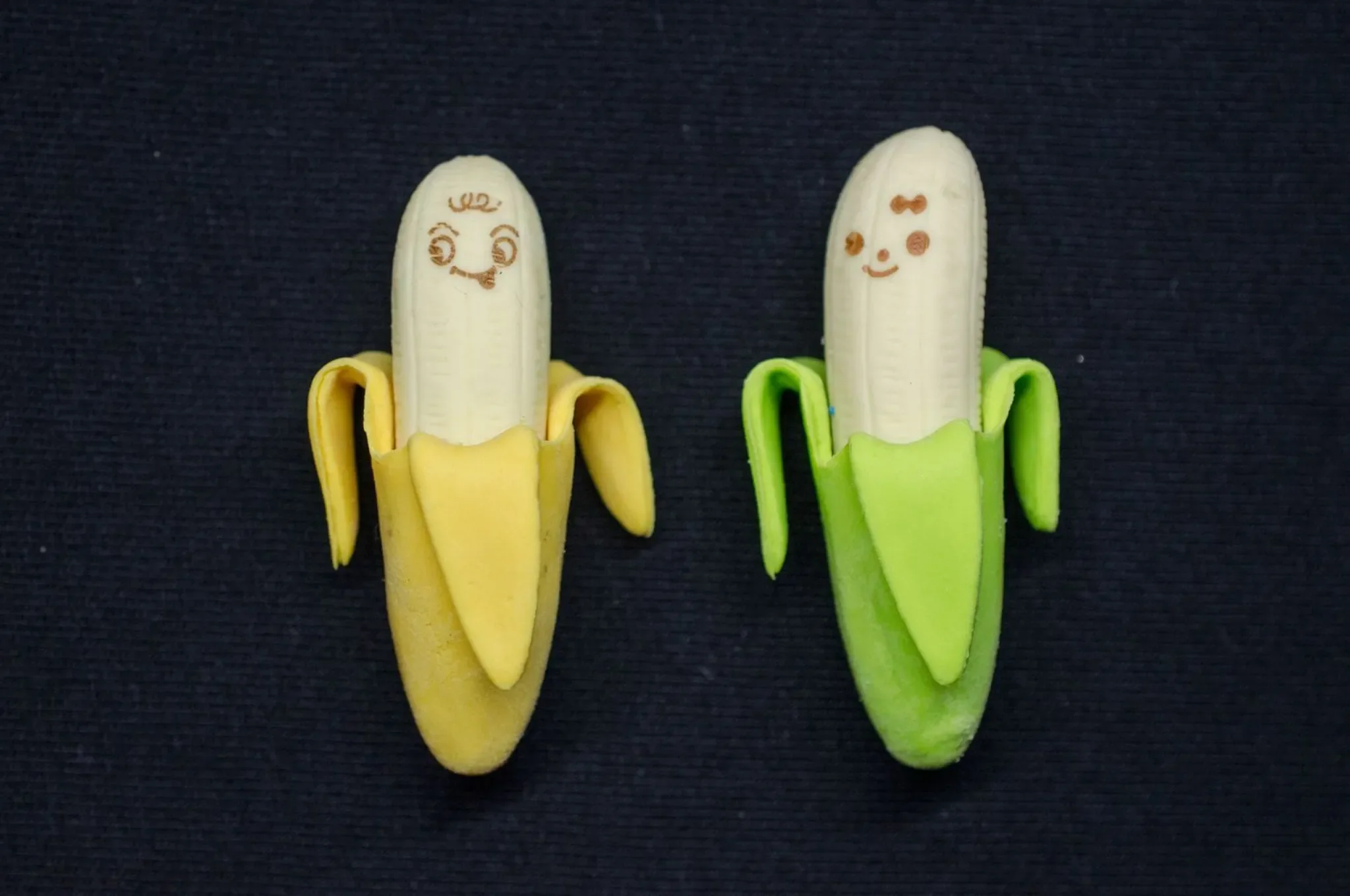 2er Set Bananen Radiergummi – Obst Affe Banane Frucht, 5 cm